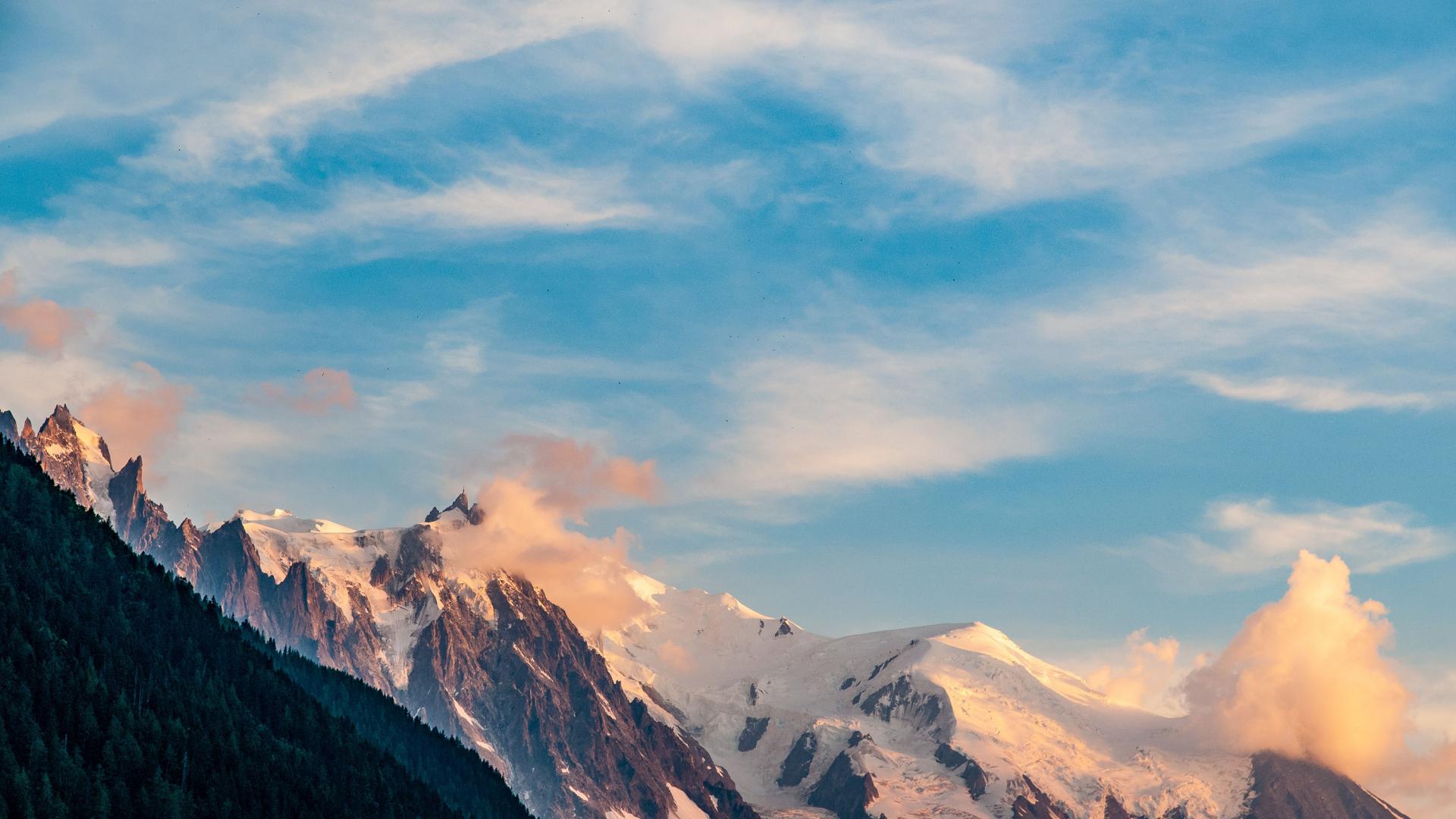 coucher de soleil sur le mont-blanc