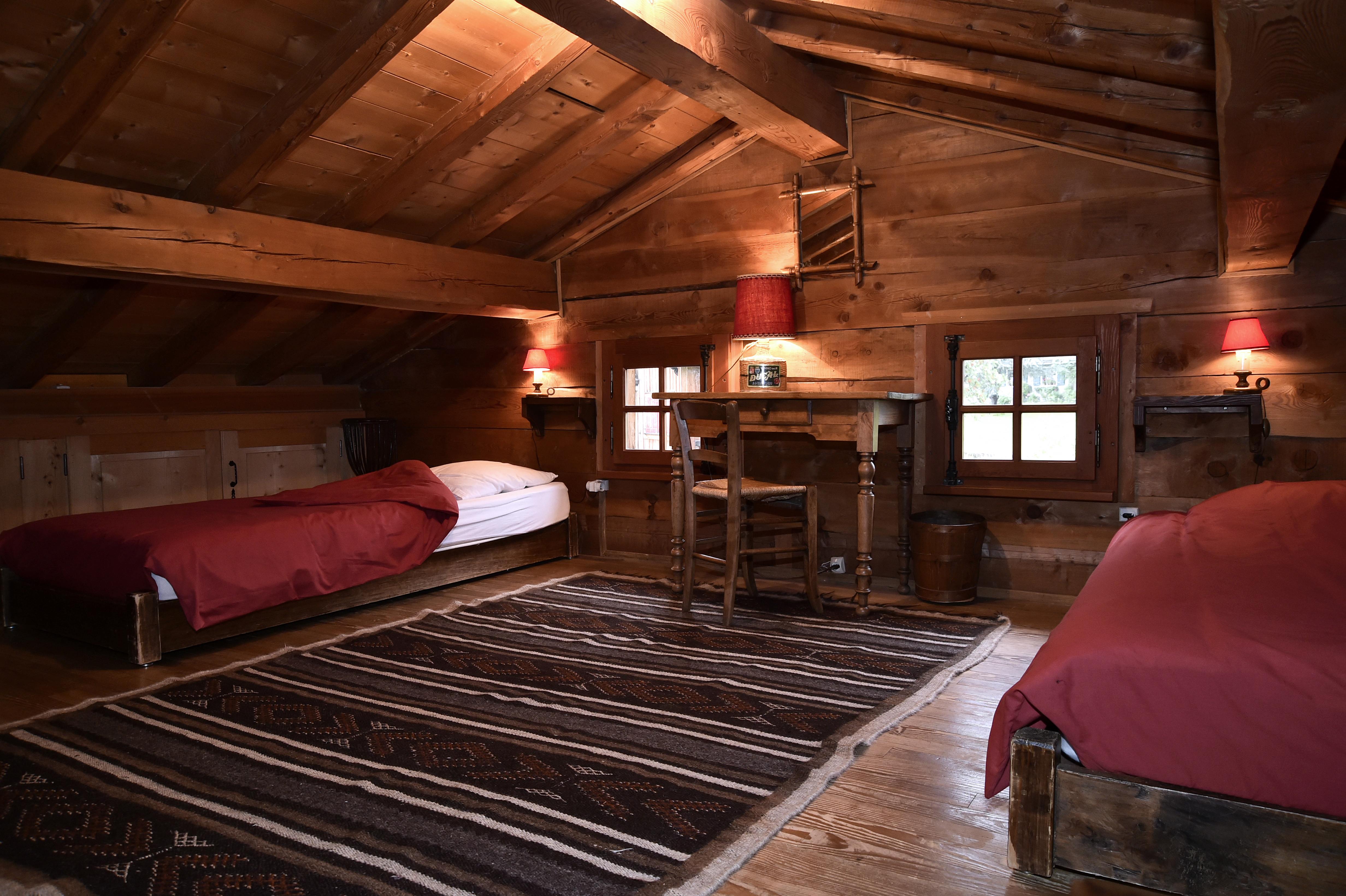 Chambre N°5 en mezzanine 2 lits simples